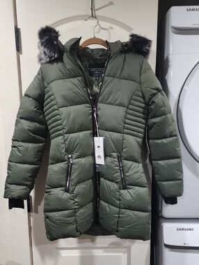 HowDareU Puffer Jacket Womens S Green Hooded Faux Fur Trim Quilted Parka $198